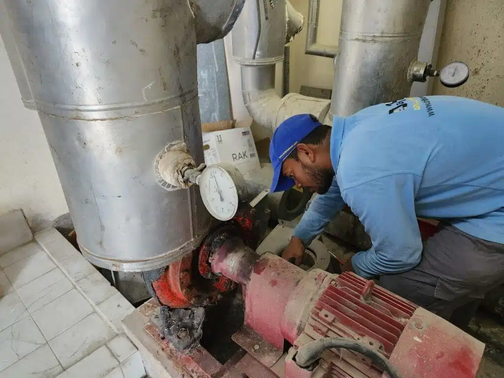 chiller water pumps maintenance services and parts replacement